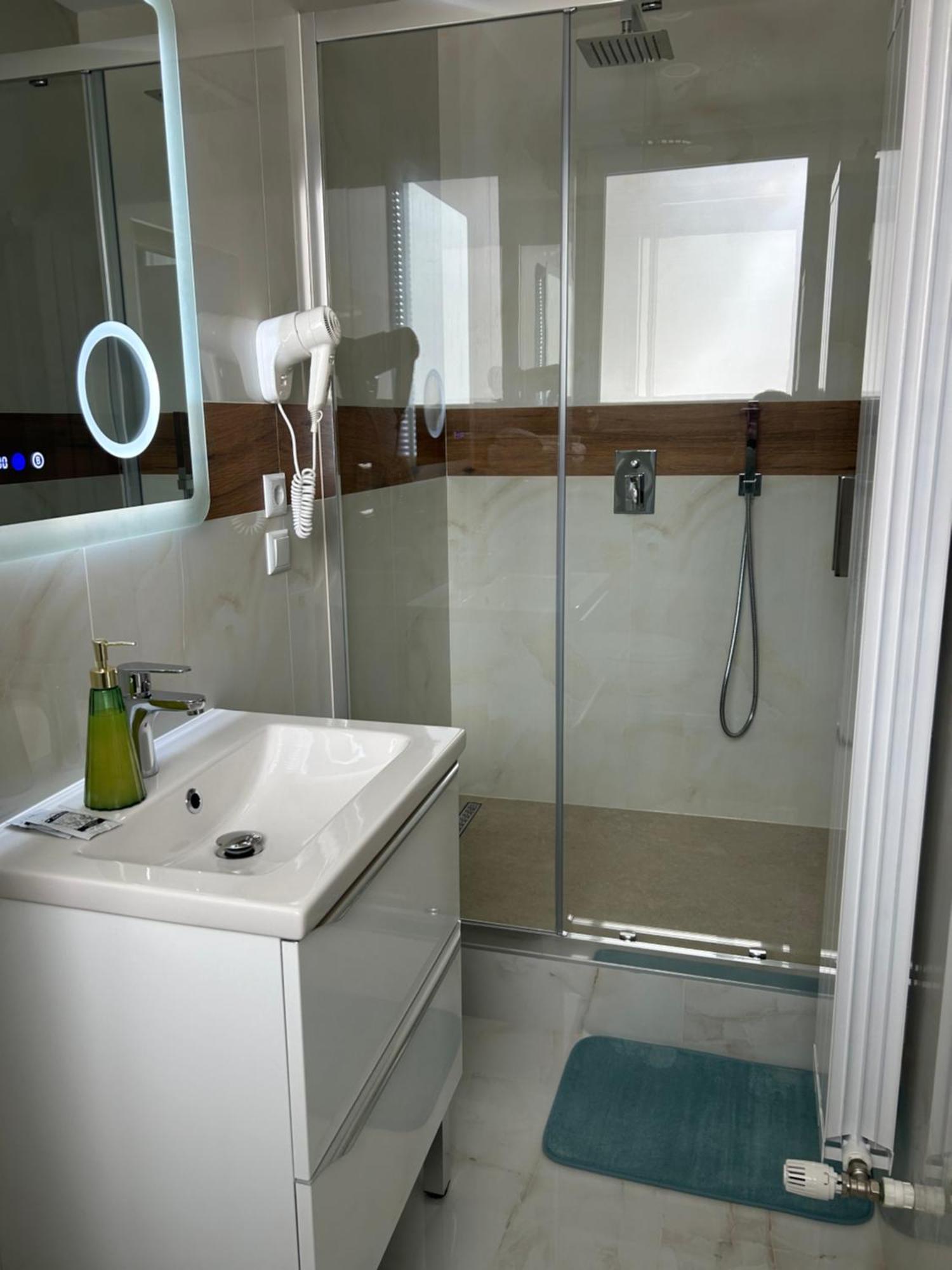Hotel Casa Avram à Sucevita Extérieur photo