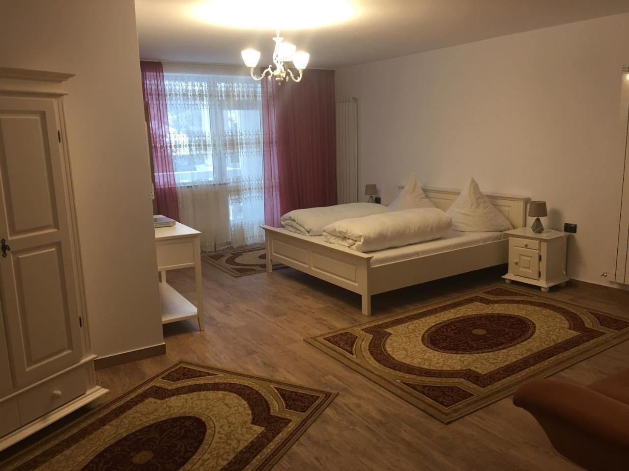 Hotel Casa Avram à Sucevita Extérieur photo